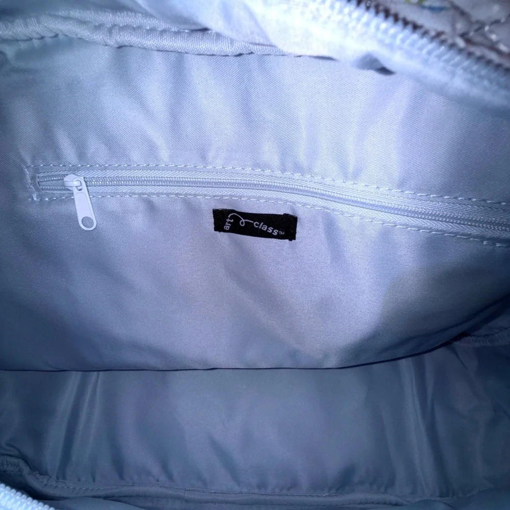Art Class Duffel Bag Girls One Size Light Blue NEW Quilted Floral Polka Dot